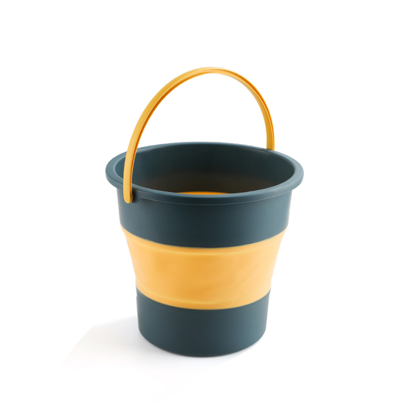 Multifunctional folding bucket